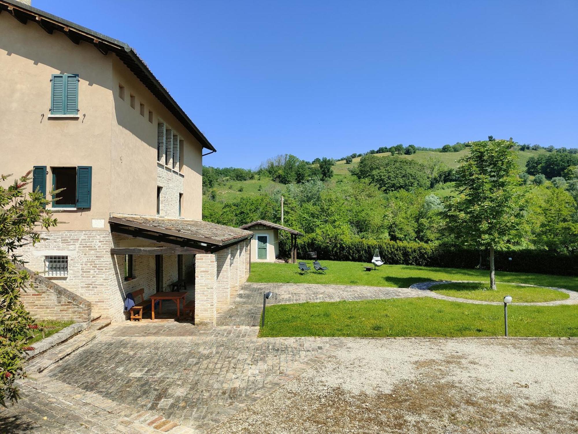 Agriturismo La Casa Del Vecchio Mulino Villa Carassai Eksteriør bilde