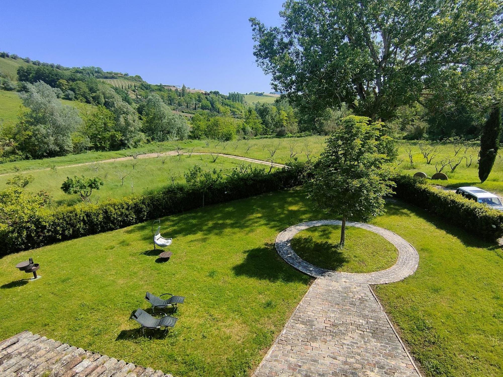 Agriturismo La Casa Del Vecchio Mulino Villa Carassai Eksteriør bilde