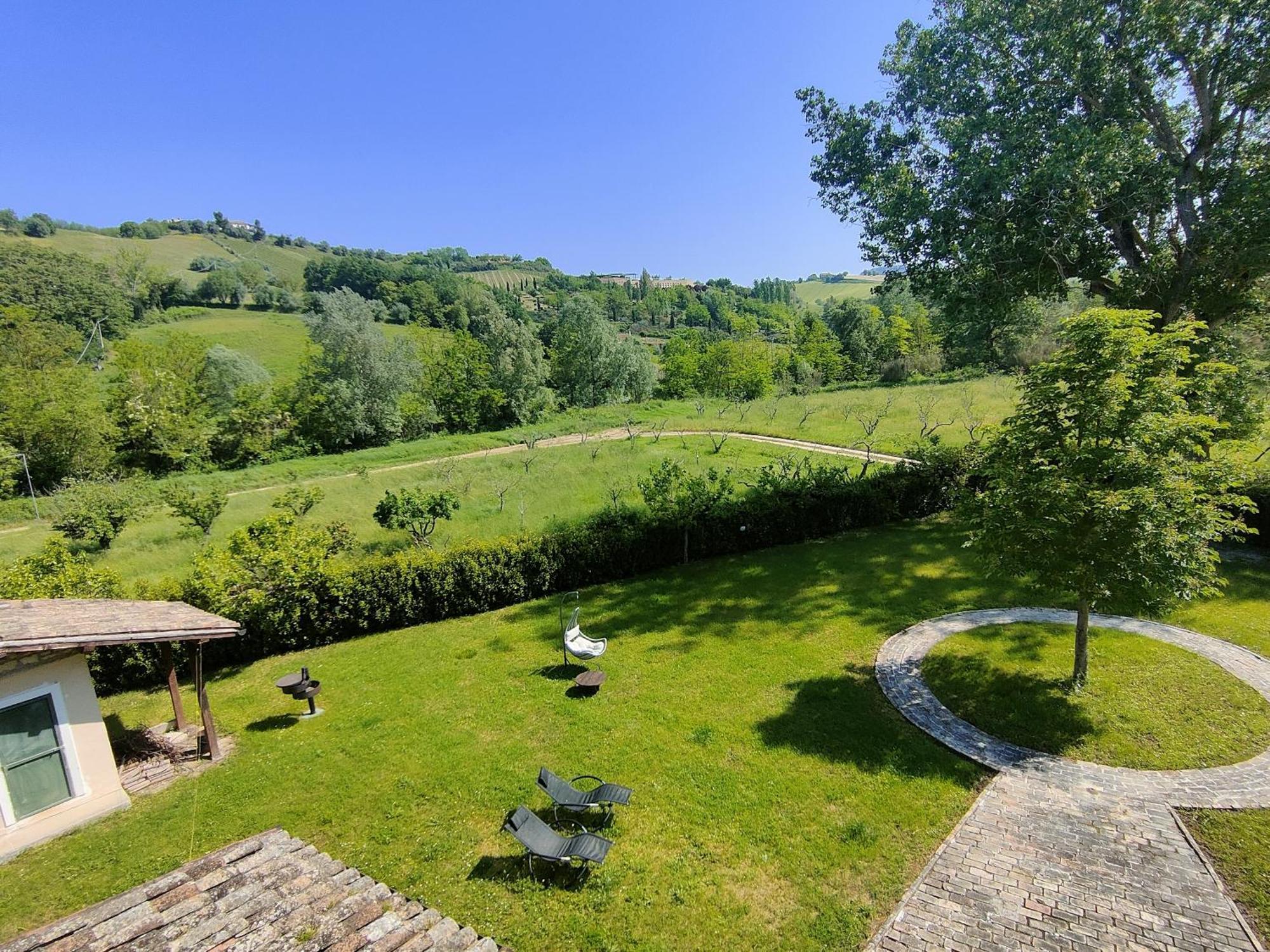 Agriturismo La Casa Del Vecchio Mulino Villa Carassai Eksteriør bilde