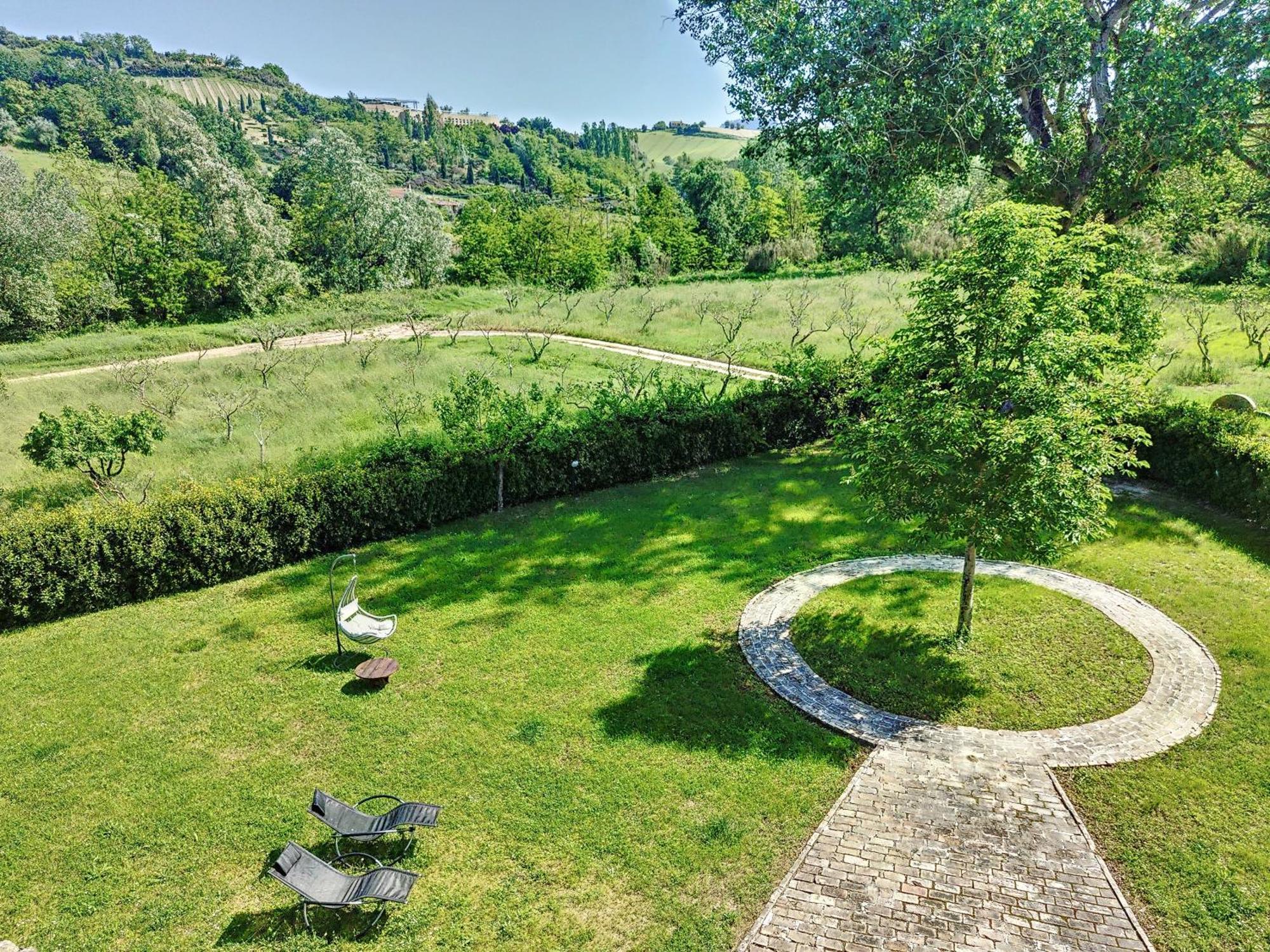 Agriturismo La Casa Del Vecchio Mulino Villa Carassai Eksteriør bilde